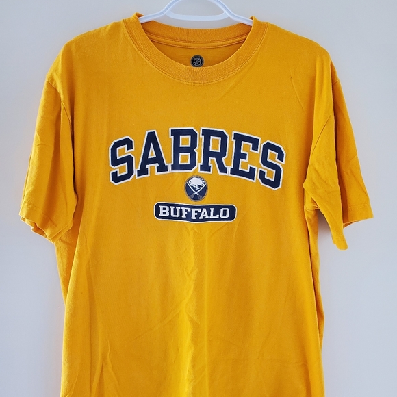 Gold Buffalo Sabres T-Shirt - Picture 1 of 3